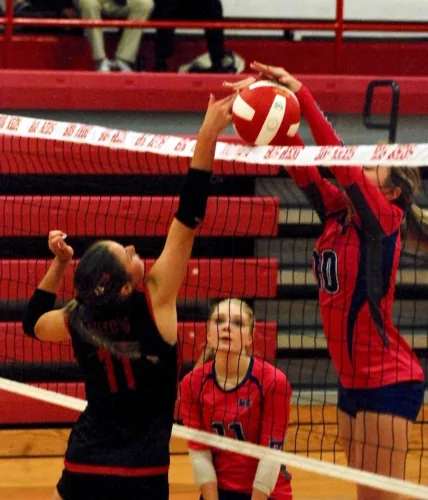 PHS volleyball falls to Lewis County on senior night